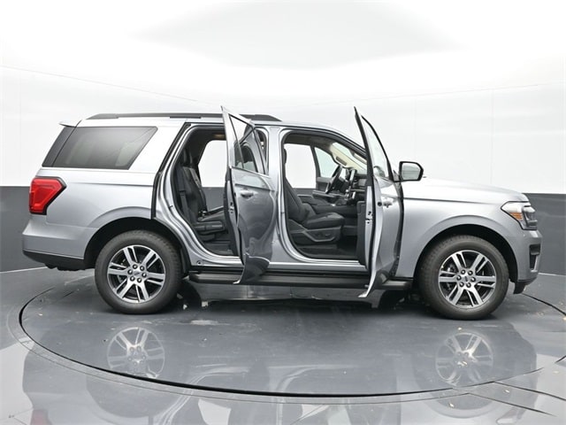 new 2024 Ford Expedition car, priced at $57,525