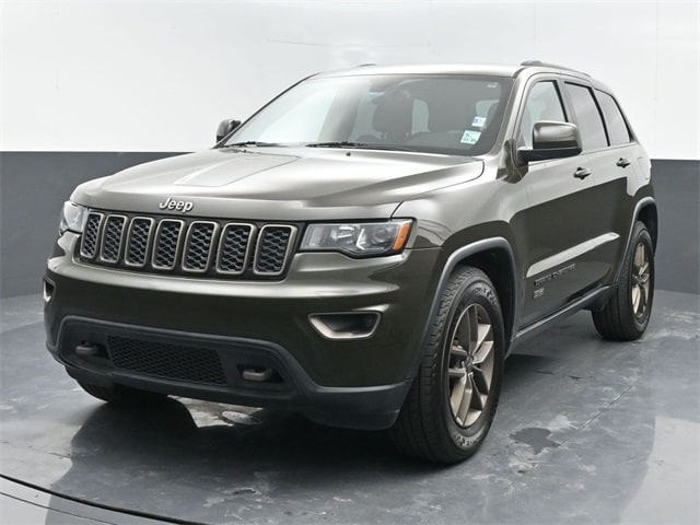 used 2016 Jeep Grand Cherokee car, priced at $14,626