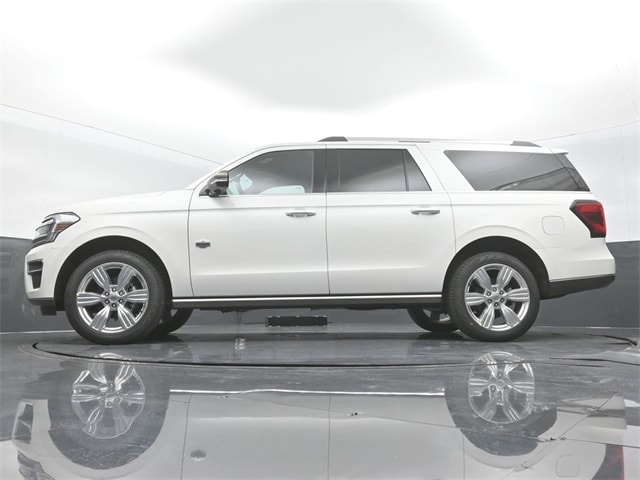 new 2024 Ford Expedition car, priced at $76,550