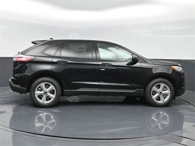 new 2024 Ford Edge car, priced at $33,060