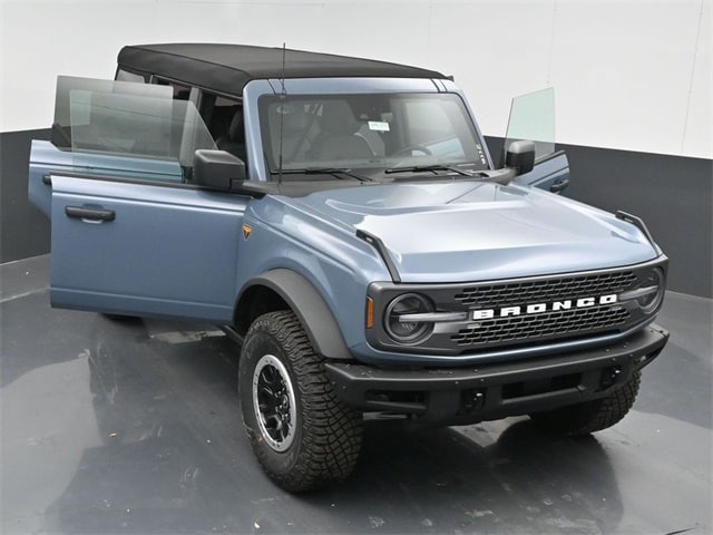 new 2024 Ford Bronco car, priced at $57,305