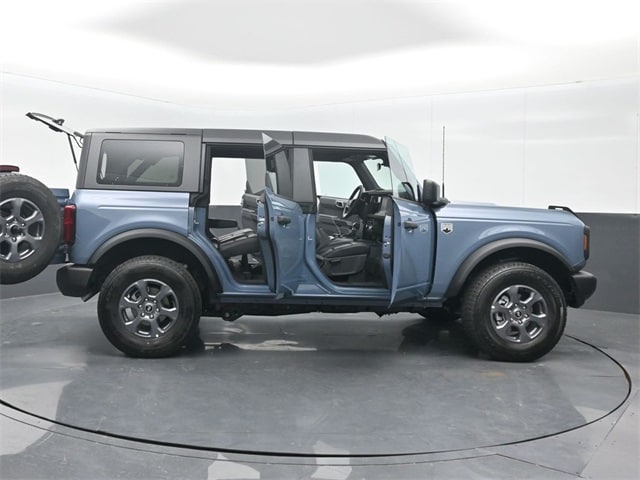 new 2025 Ford Bronco car, priced at $45,095