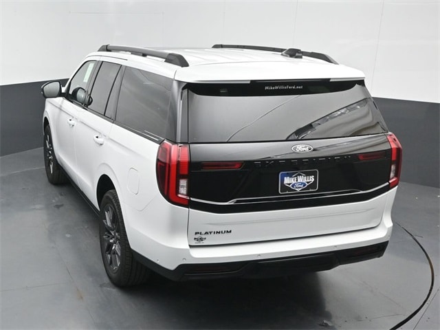 new 2025 Ford Expedition car, priced at $85,230