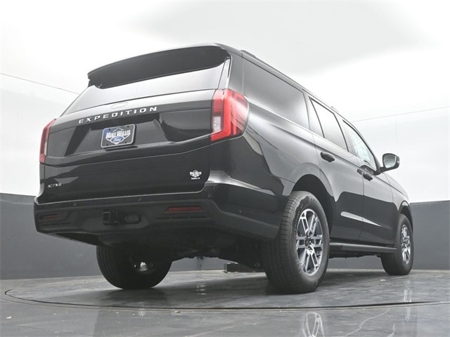 new 2025 Ford Expedition car, priced at $68,210
