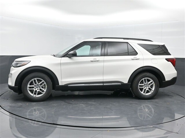 new 2025 Ford Explorer car, priced at $43,605