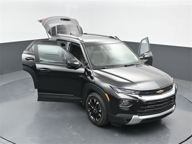used 2023 Chevrolet TrailBlazer car, priced at $18,662