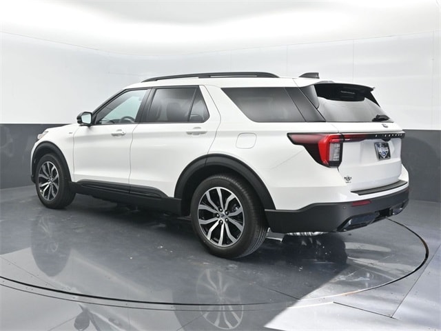 new 2025 Ford Explorer car, priced at $42,885