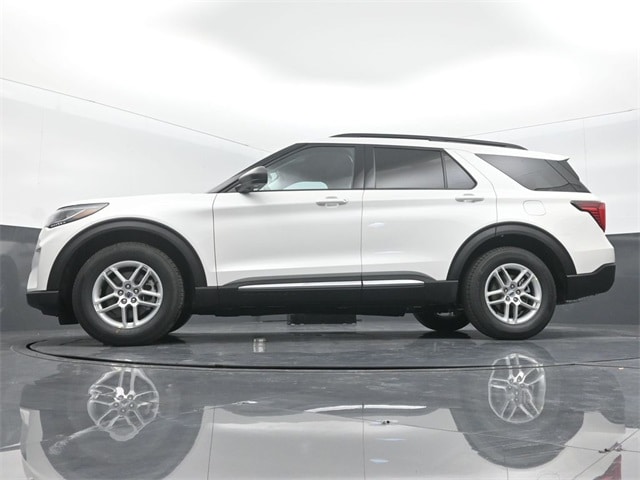 new 2025 Ford Explorer car, priced at $40,245