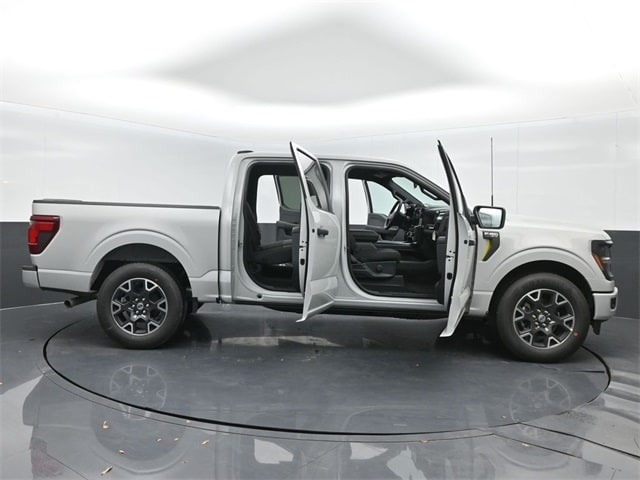 new 2024 Ford F-150 car, priced at $47,045