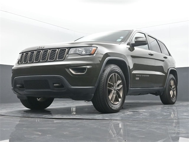 used 2016 Jeep Grand Cherokee car, priced at $14,626