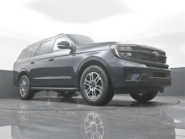 new 2025 Ford Expedition car, priced at $71,705