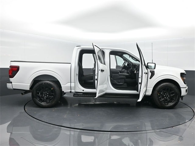 new 2025 Ford F-150 car, priced at $49,365