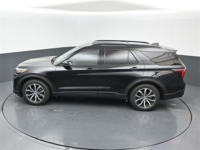 new 2025 Ford Explorer car, priced at $43,590