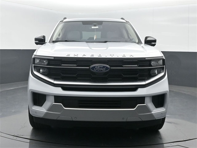 new 2025 Ford Expedition car, priced at $82,435