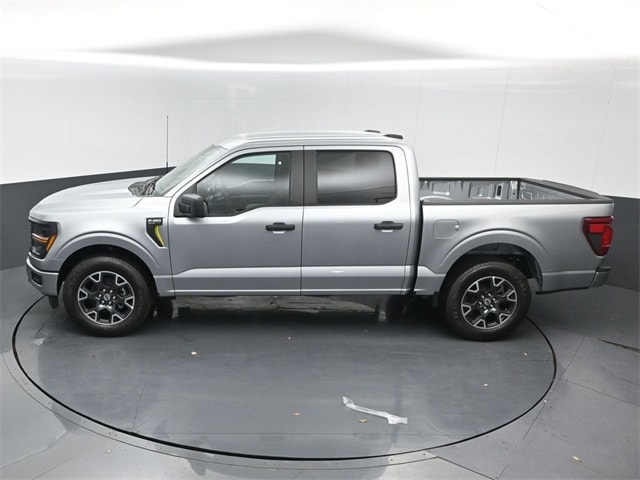 new 2025 Ford F-150 car, priced at $43,083