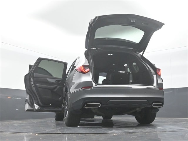 used 2023 Acura MDX car, priced at $43,992