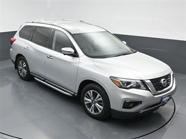 used 2020 Nissan Pathfinder car, priced at $20,965