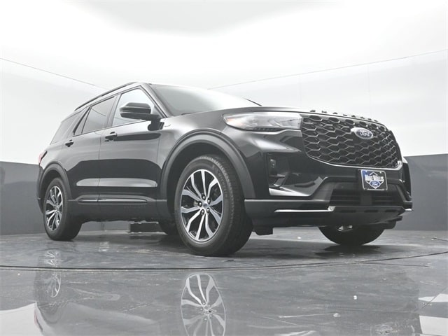 new 2025 Ford Explorer car, priced at $43,590