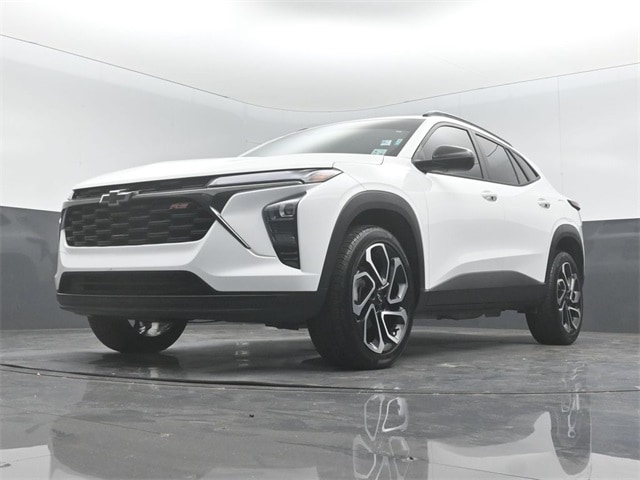 used 2025 Chevrolet Trax car, priced at $24,182