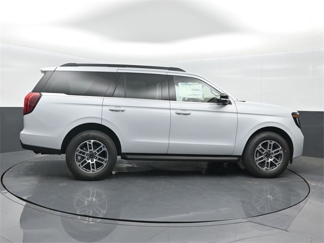 new 2025 Ford Expedition car, priced at $68,210