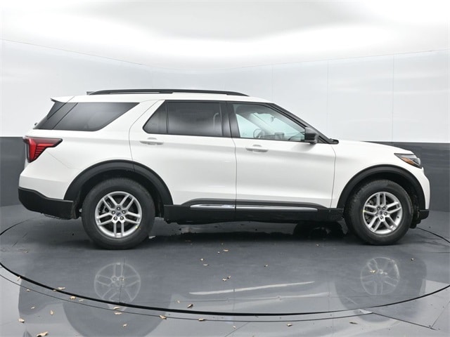 new 2025 Ford Explorer car, priced at $42,105