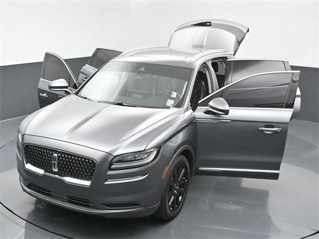 used 2023 Lincoln Nautilus car, priced at $40,100