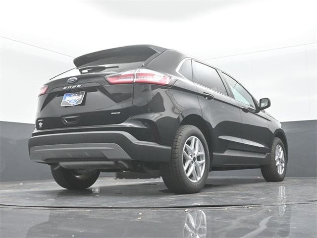 new 2024 Ford Edge car, priced at $35,025