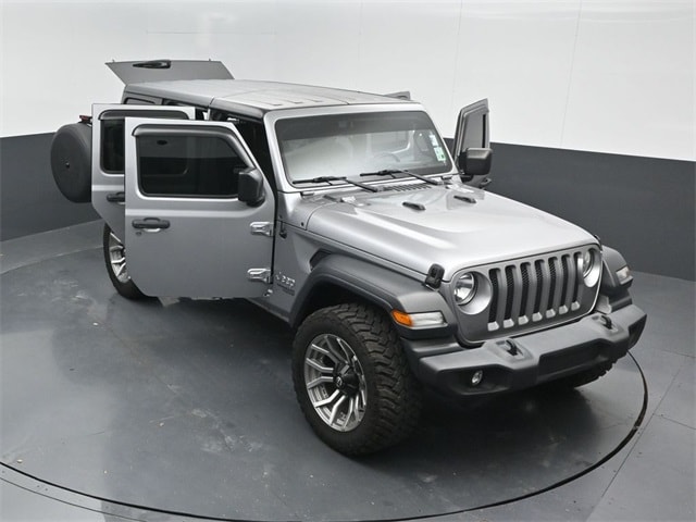 used 2020 Jeep Wrangler car, priced at $25,112