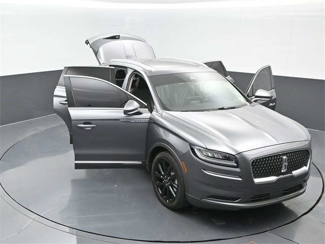 used 2023 Lincoln Nautilus car, priced at $40,100