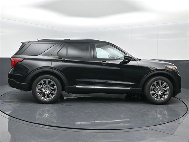 new 2025 Ford Explorer car, priced at $50,345