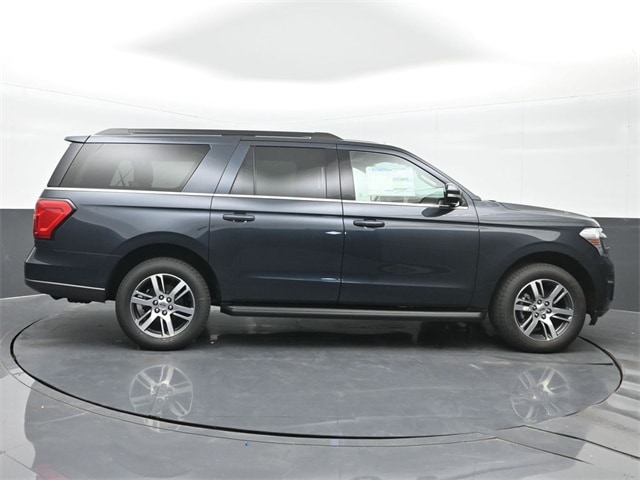 new 2024 Ford Expedition car, priced at $59,620