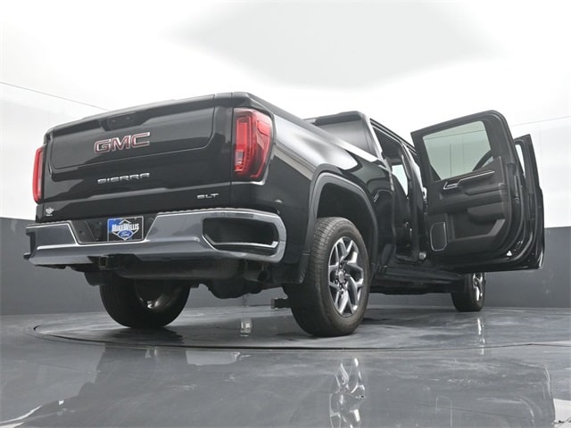 used 2022 GMC Sierra 1500 car, priced at $40,626