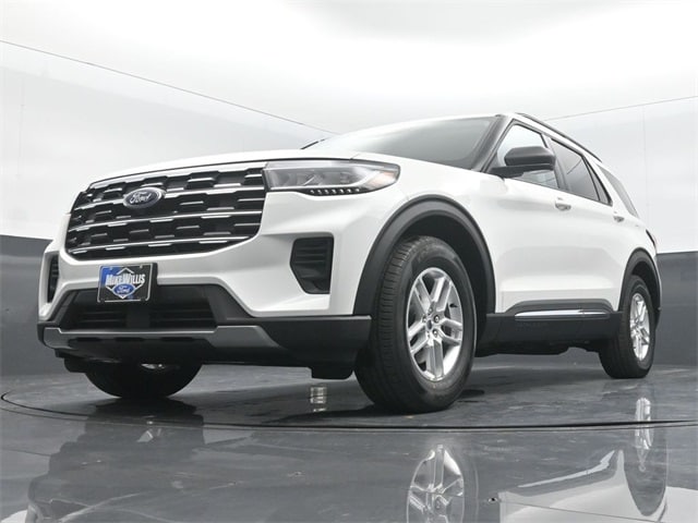 new 2025 Ford Explorer car, priced at $40,245