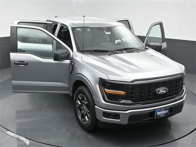 new 2025 Ford F-150 car, priced at $43,083