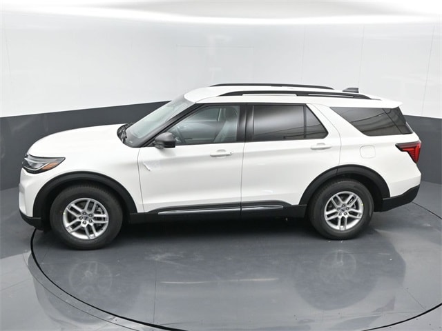 new 2025 Ford Explorer car, priced at $42,605