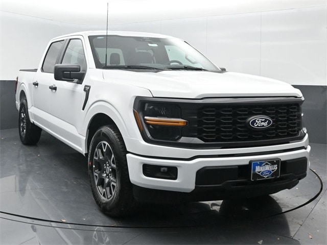 new 2024 Ford F-150 car, priced at $40,670