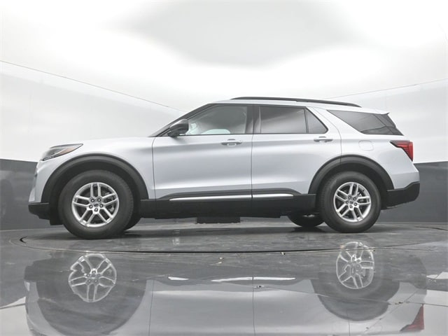 new 2025 Ford Explorer car, priced at $37,645