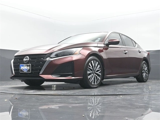 used 2023 Nissan Altima car, priced at $21,178