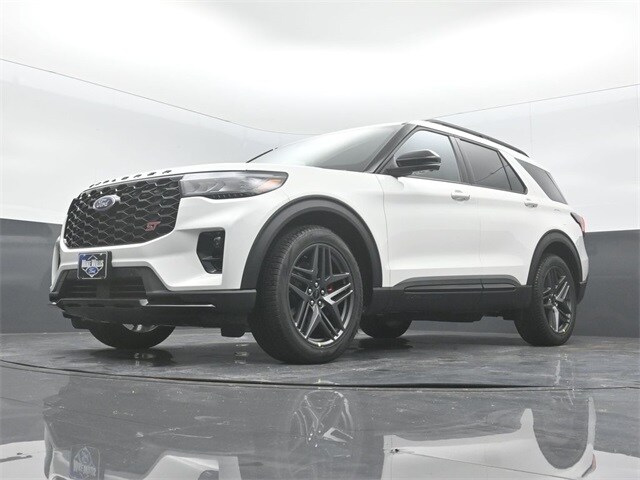 new 2025 Ford Explorer car, priced at $54,660