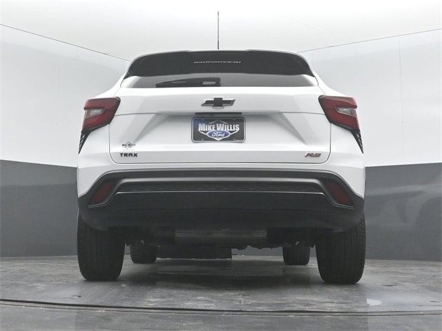 used 2025 Chevrolet Trax car, priced at $24,182