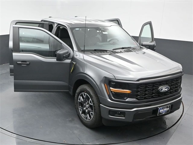 new 2025 Ford F-150 car, priced at $43,083
