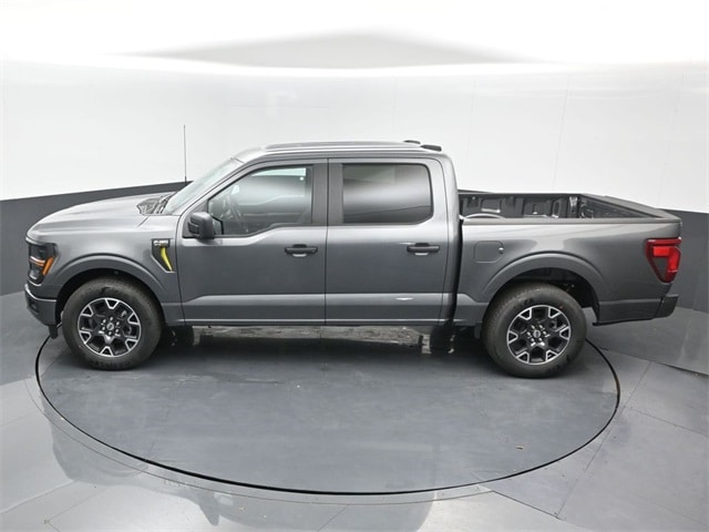 new 2025 Ford F-150 car, priced at $43,083