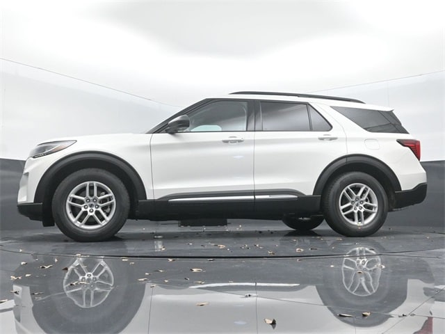 new 2025 Ford Explorer car, priced at $42,105