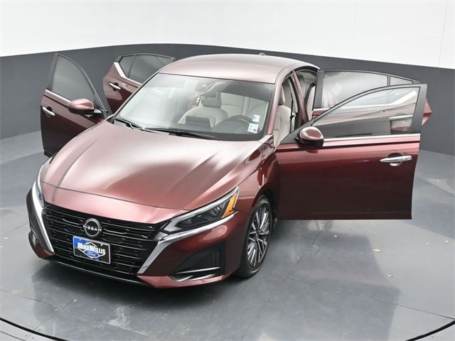 used 2023 Nissan Altima car, priced at $21,178