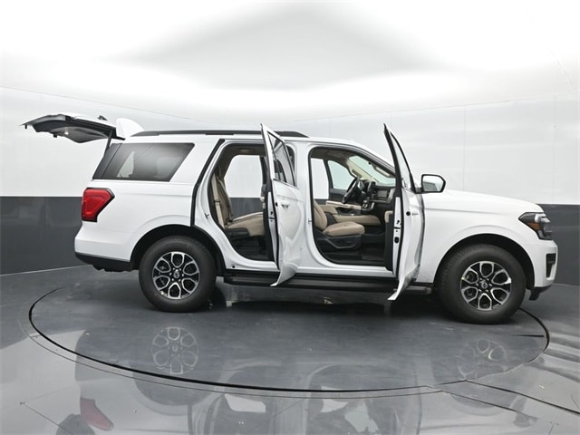 new 2024 Ford Expedition car, priced at $55,975