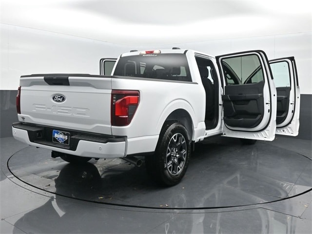 new 2024 Ford F-150 car, priced at $40,670