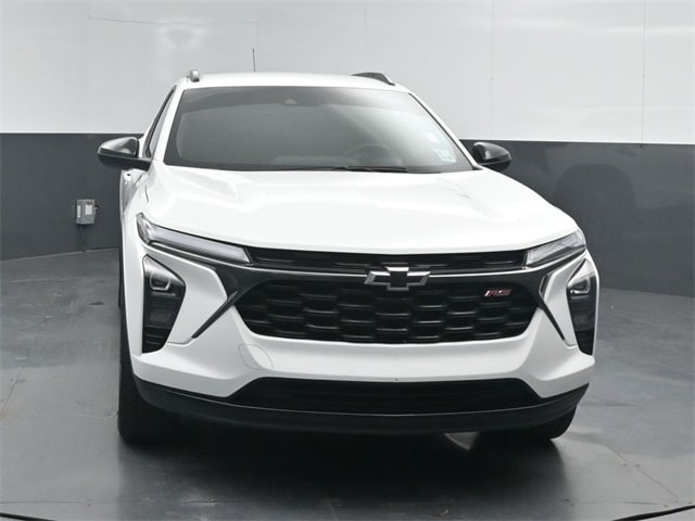 used 2025 Chevrolet Trax car, priced at $24,182