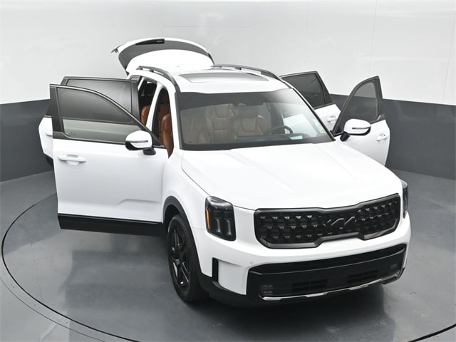used 2025 Kia Telluride car, priced at $45,668
