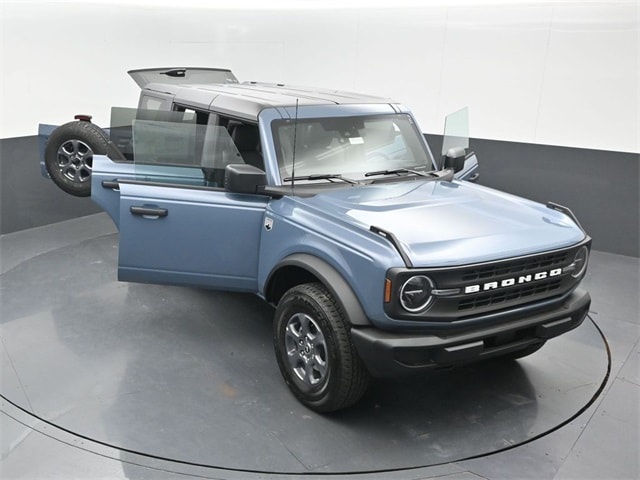 new 2025 Ford Bronco car, priced at $45,095