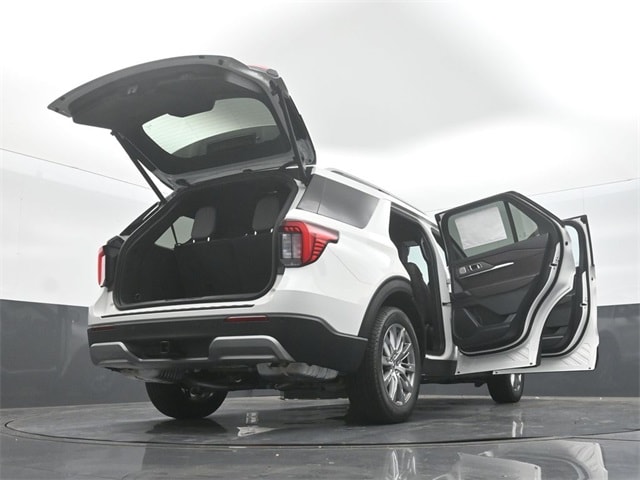 new 2025 Ford Explorer car, priced at $50,686
